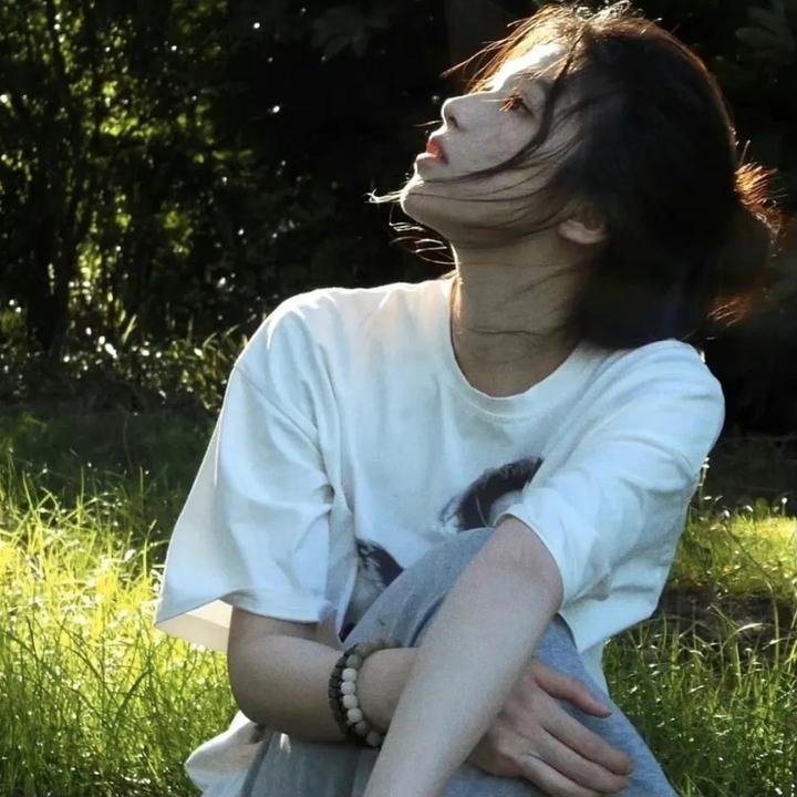 葛洛莉亚·贝尔